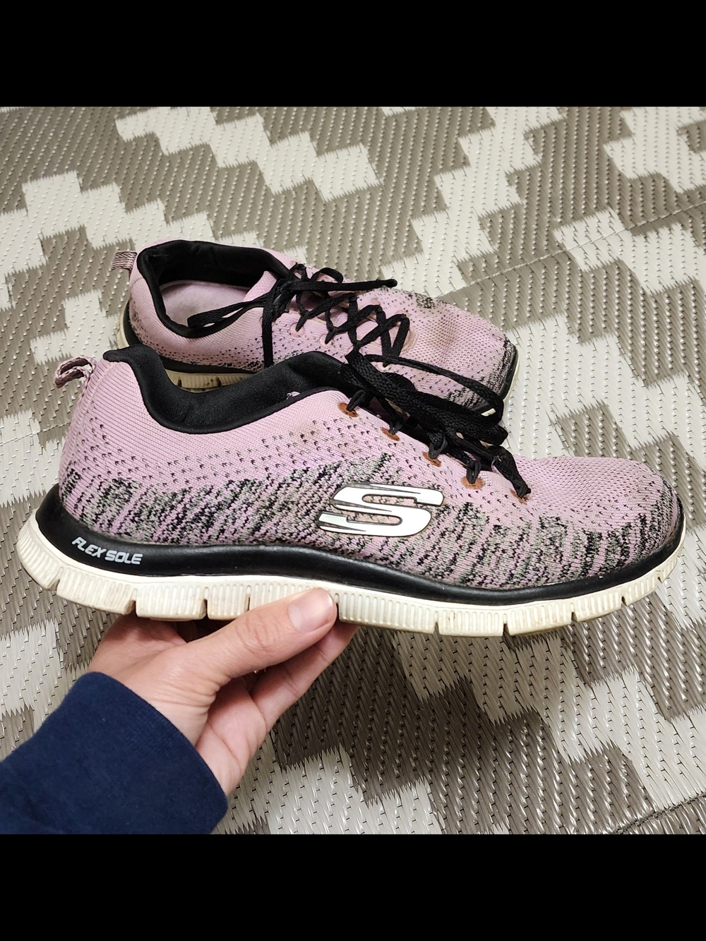 Skechers Women's Pink Knit Flex Sole Sneaker